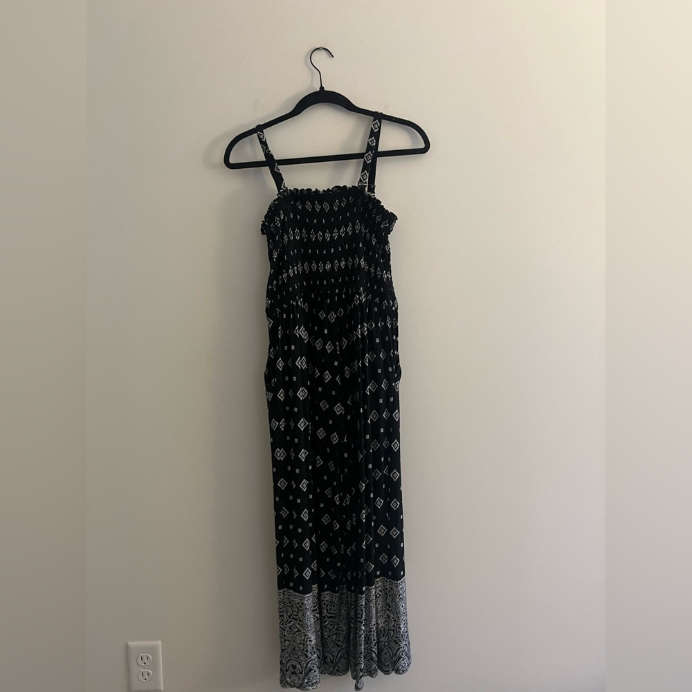 Torrid Super Soft Black Border Print Smocked
Culotte Jumpsuit Size 0 - Picture 6 of 7